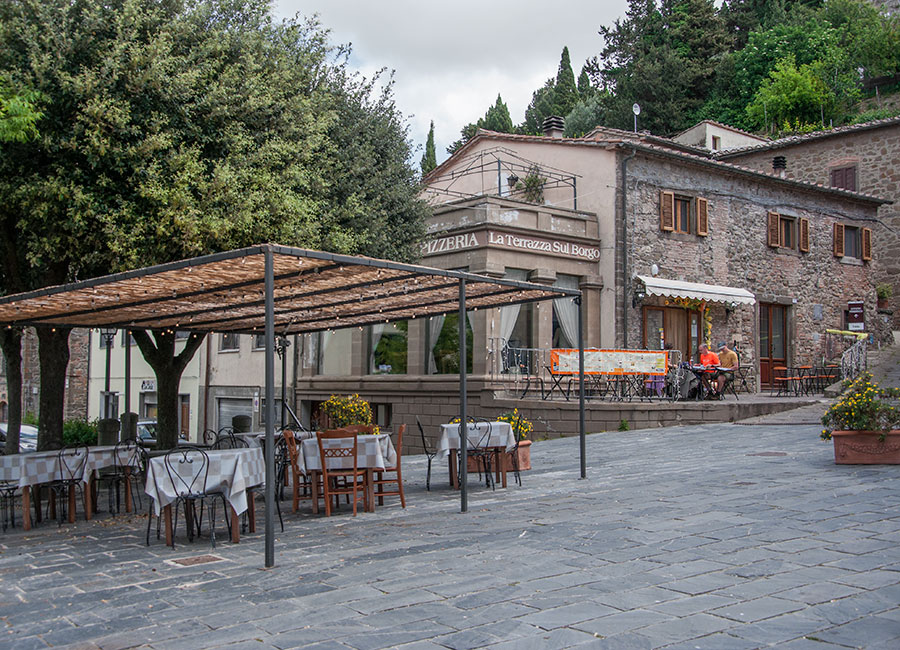 ristorante a montecatini val di cecina borgo medievale
