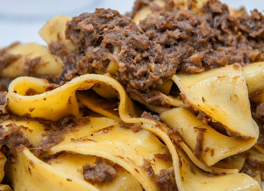 pappardelle al cinghiale toscane ristorante terrazza sul borgo